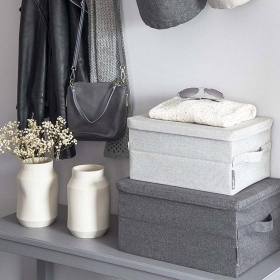 Detail of Boîte de rangement avec couvercle en tissu gris