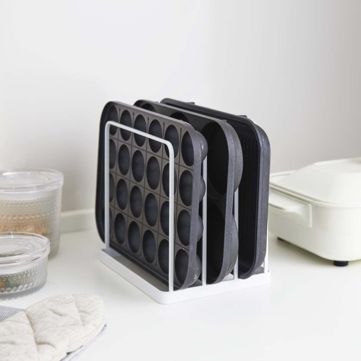 Rangement pour plateaux et planches de cuisine