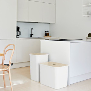 Detail of Banc poubelle 3 compartiments design