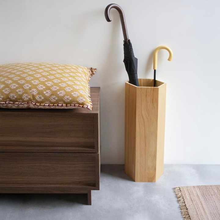 Porte parapluie en bois naturel