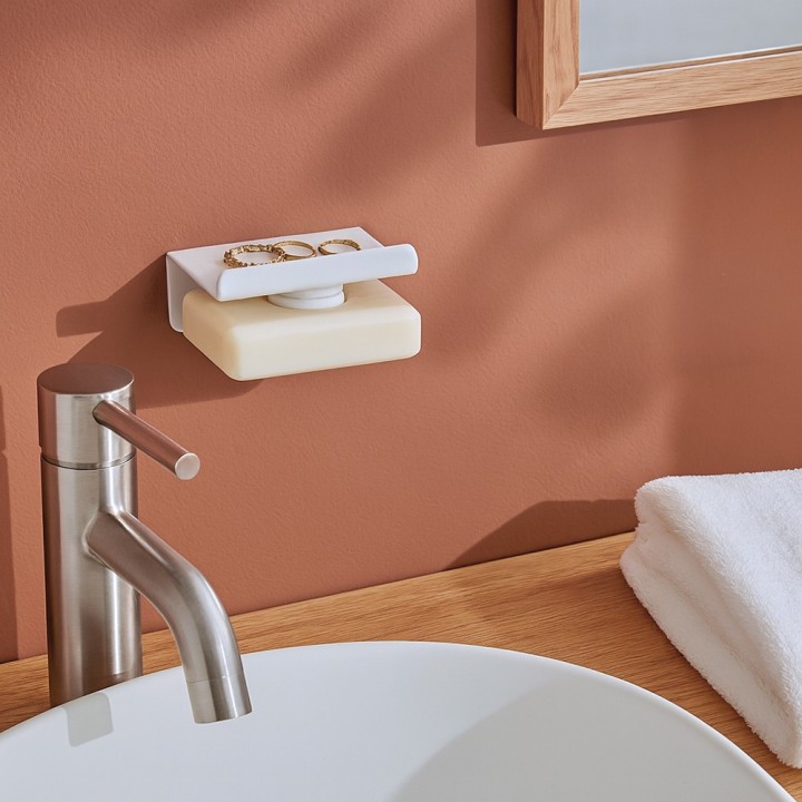 Porte-savon aimanté en métal blanc
