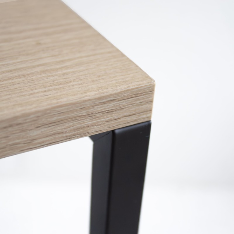 Detail of Banc range chaussure en métal noir