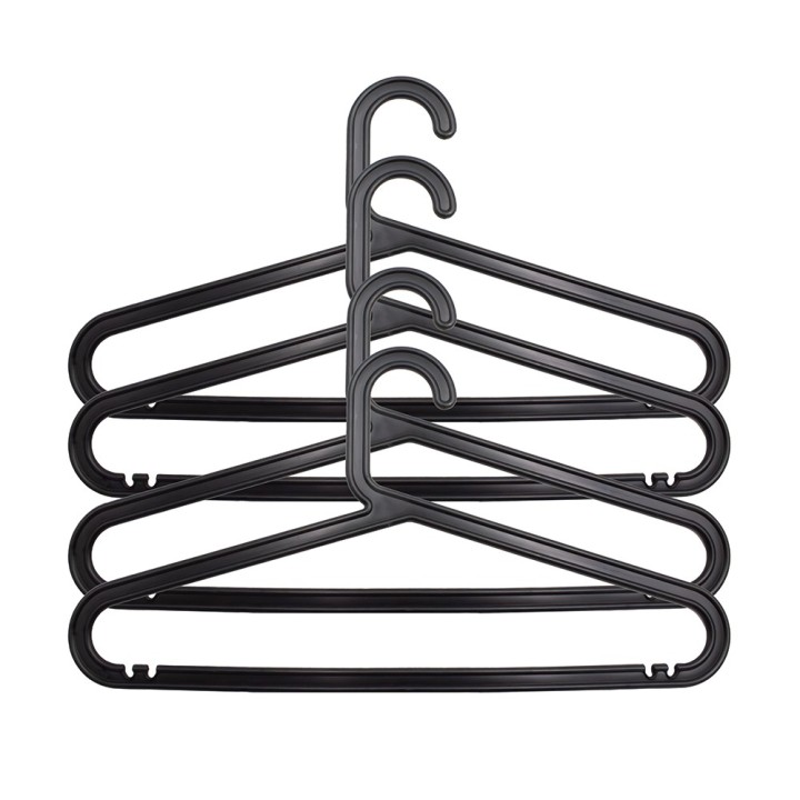 Cintres noirs en plastique 10% recyclé  - Lot de 4